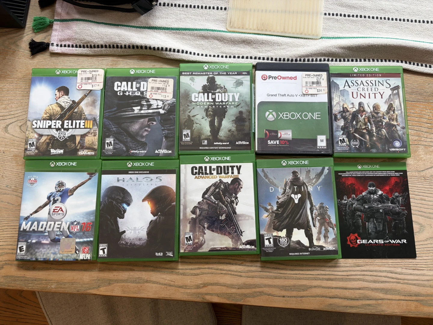 Xbox One, 2 Controllers and 10 games. - photo 2