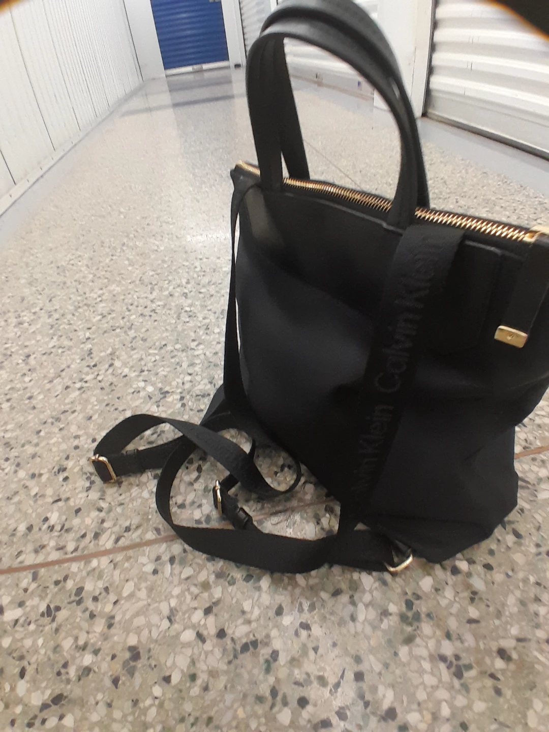 Calvin Klein Black Handbag Backpack Medium - photo 4