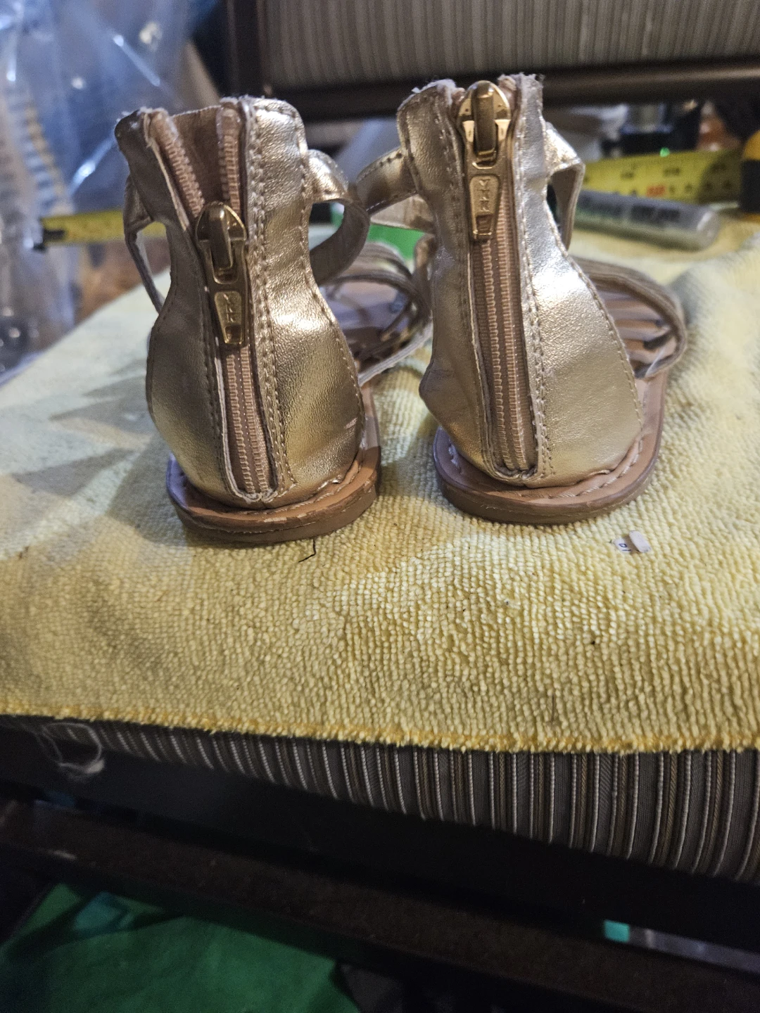 Gap Gold Gladiator Sandals Toddler Size 10 - photo 4