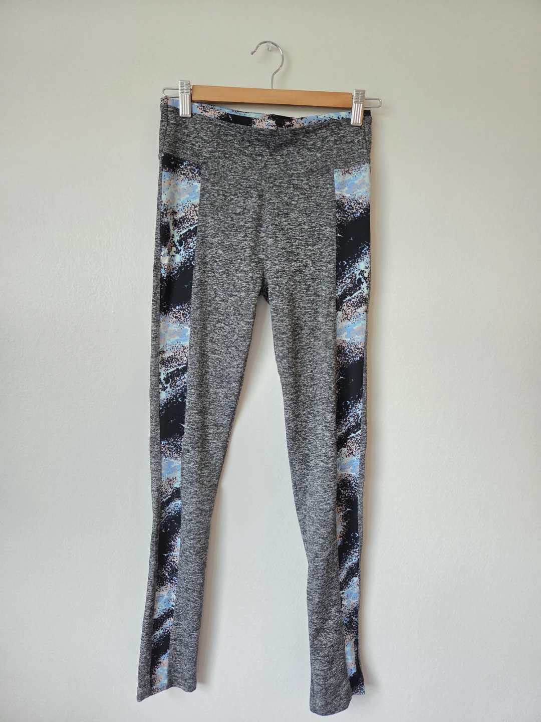 🏈 Women's Heather Gray Athletic Leggings 🏈