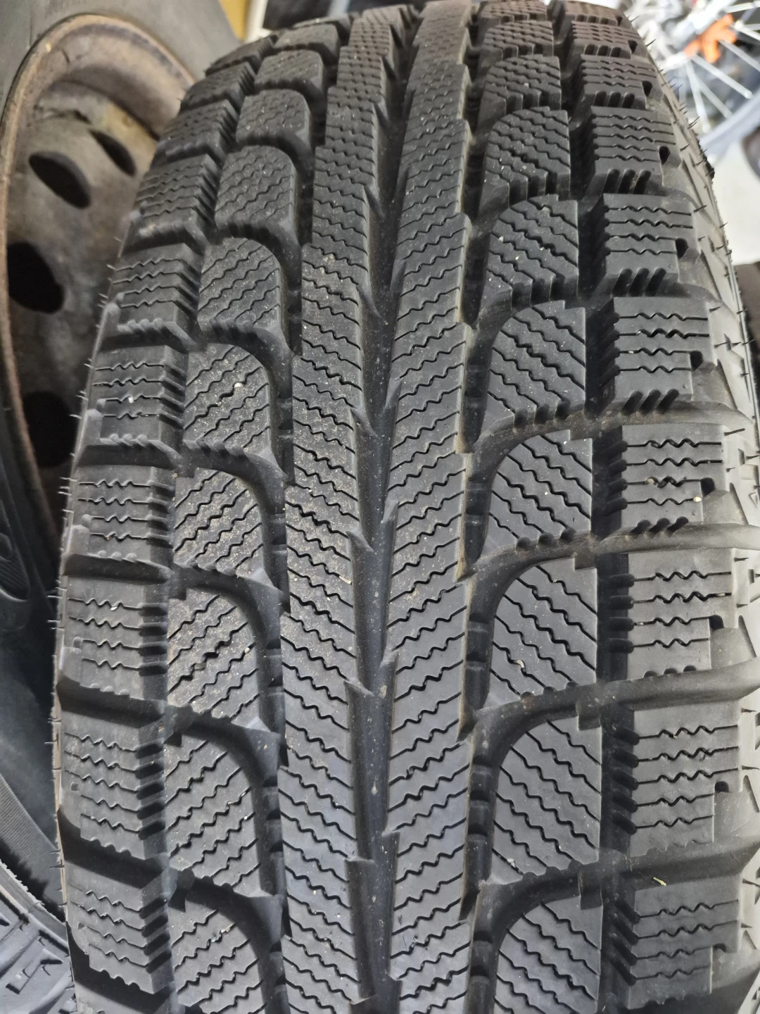 Winter tires on rims - photo 2
