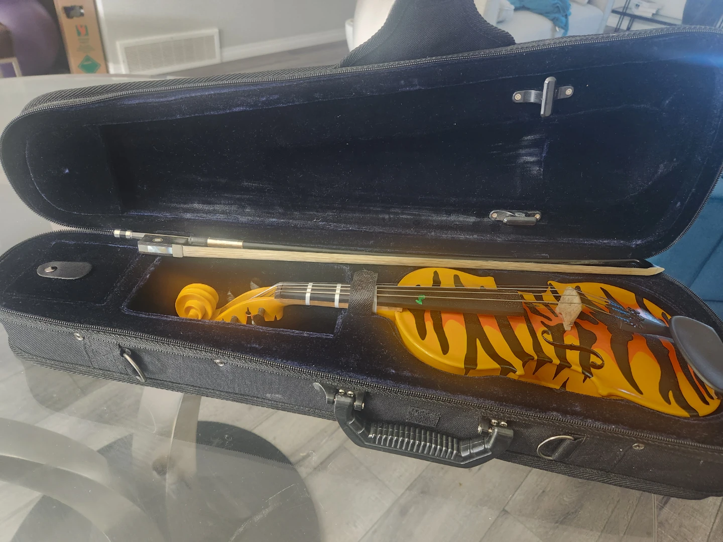 Tiger Pattern Violin with Carrying Case - photo 2