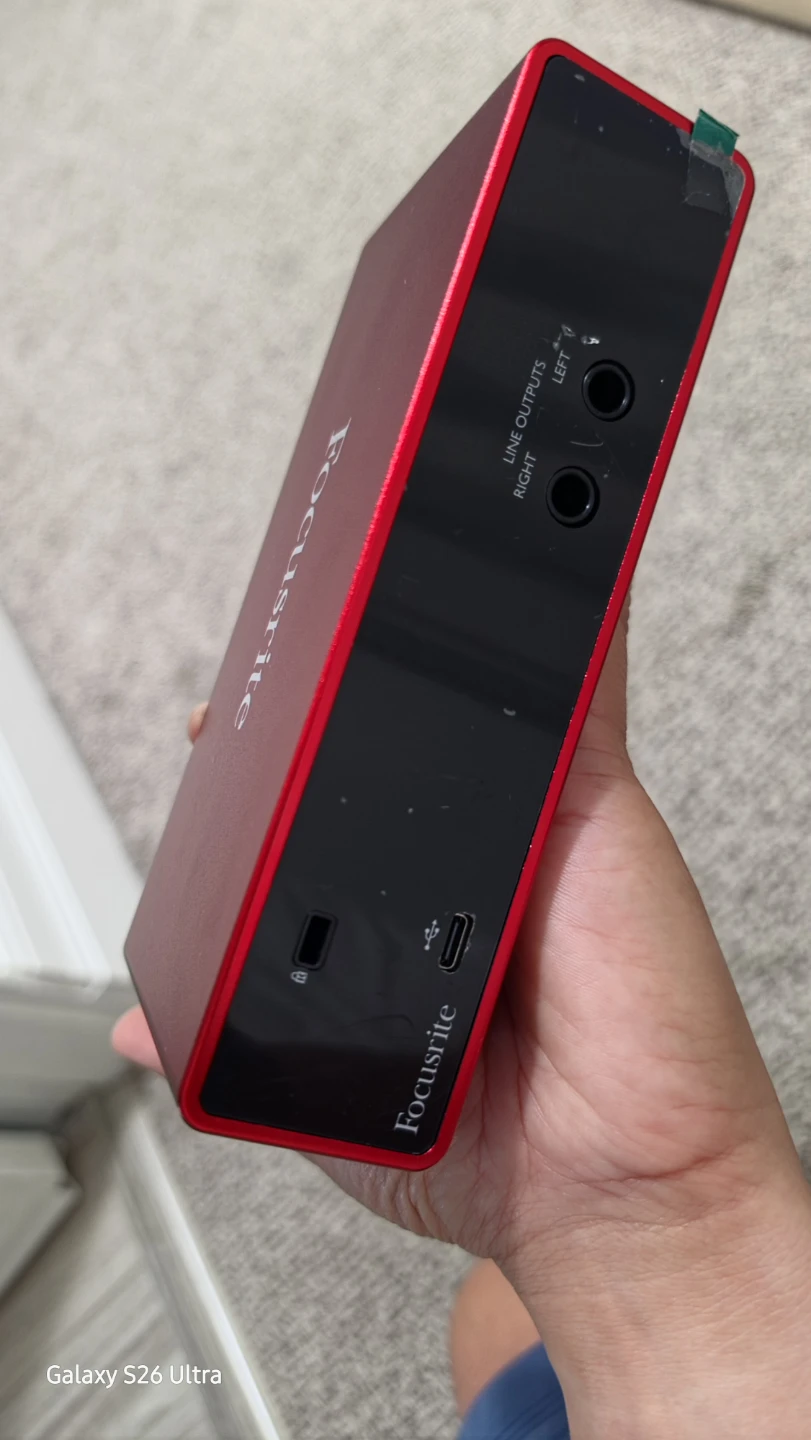 Focusrite scarlett  2i2 - photo 2