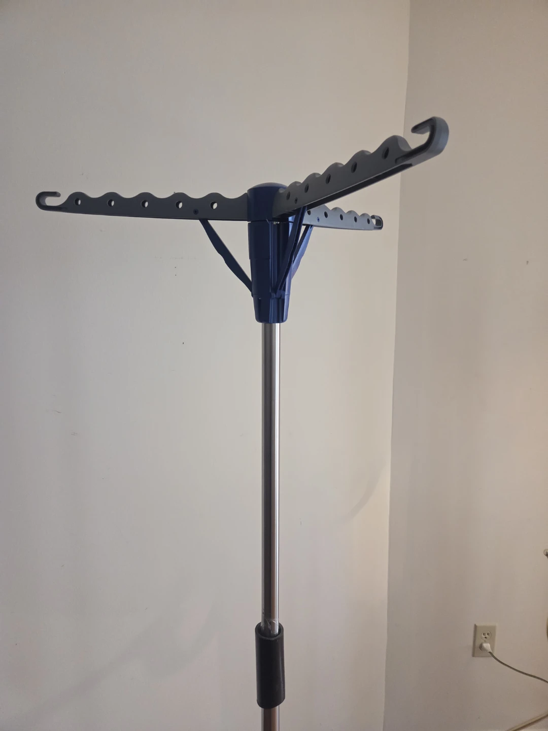Portable tripod laundry drying rack - photo 2