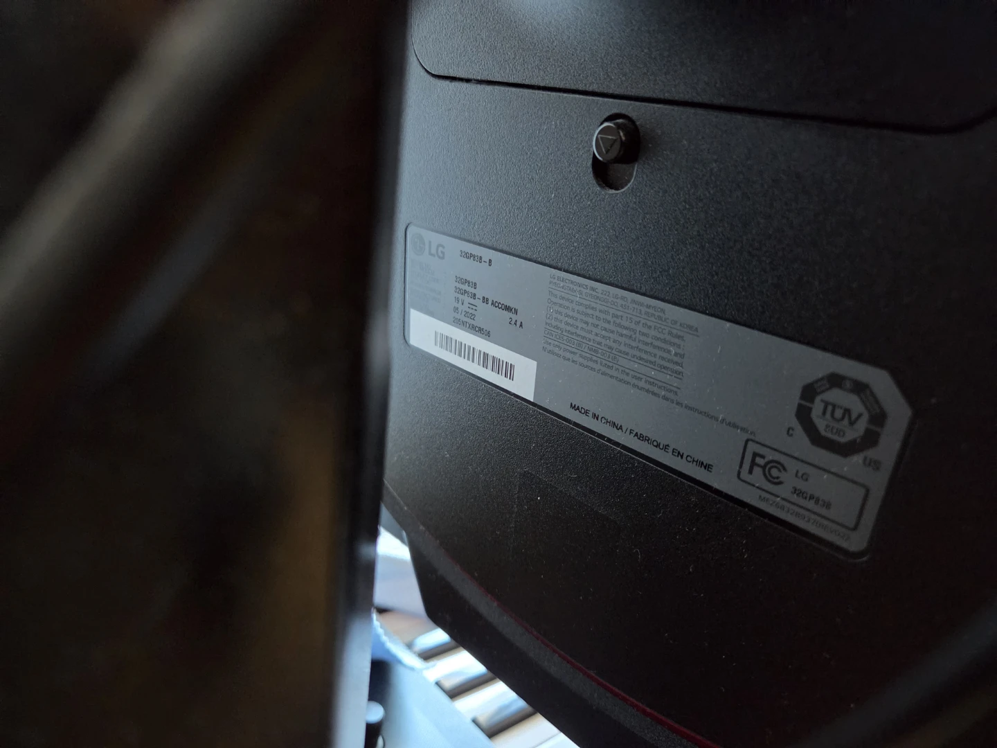 LG UltraGear 32GP83B-B 32” QHD 165Hz Gaming Monitor - photo 2