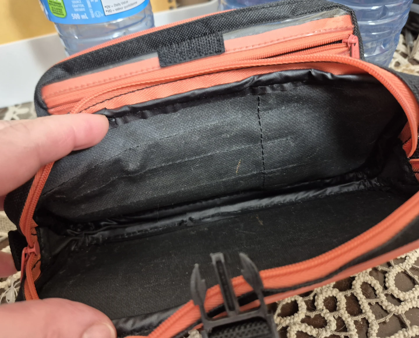 Buffalo black and orange zippered pouch - photo 4