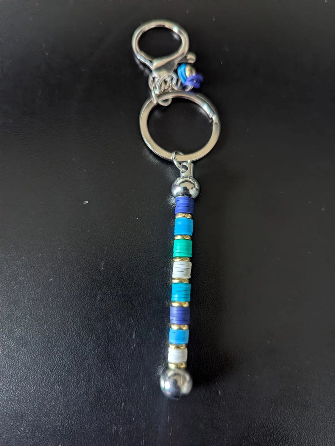 Beaded Keychain Multi-colour🏈 - photo 3