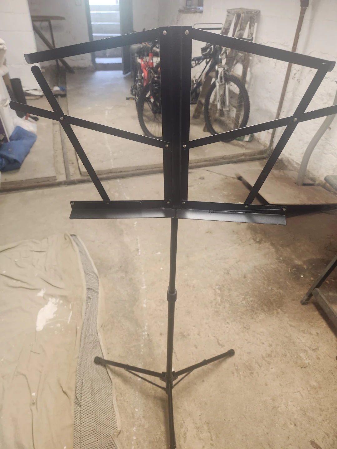 Collapsible Black Music Stand