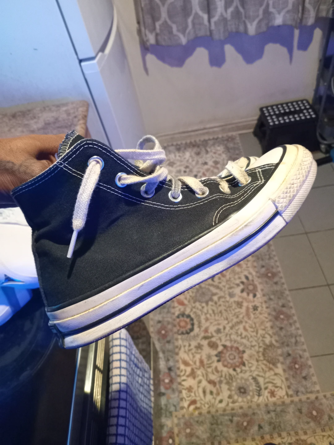 Size 6 converse