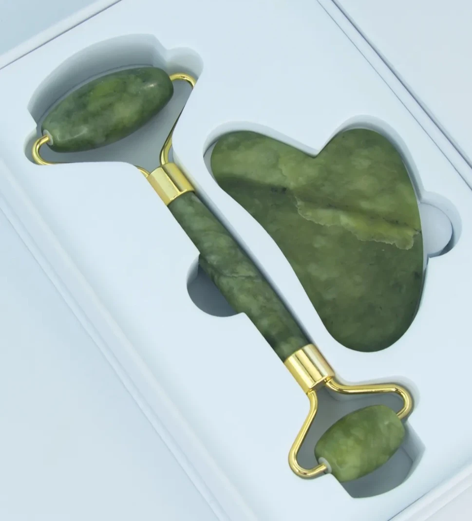 Saichiko Jade Roller and Gua Sha Scraper Set