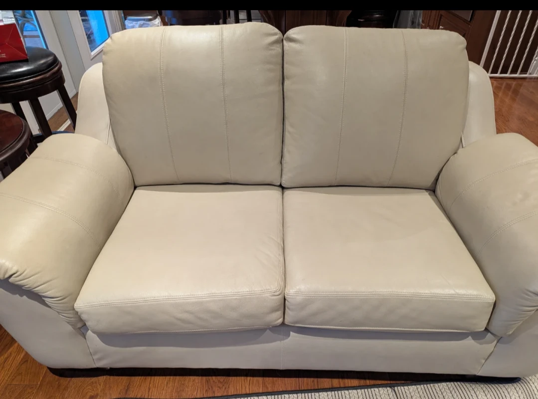 Cream Leather Loveseat - photo 4