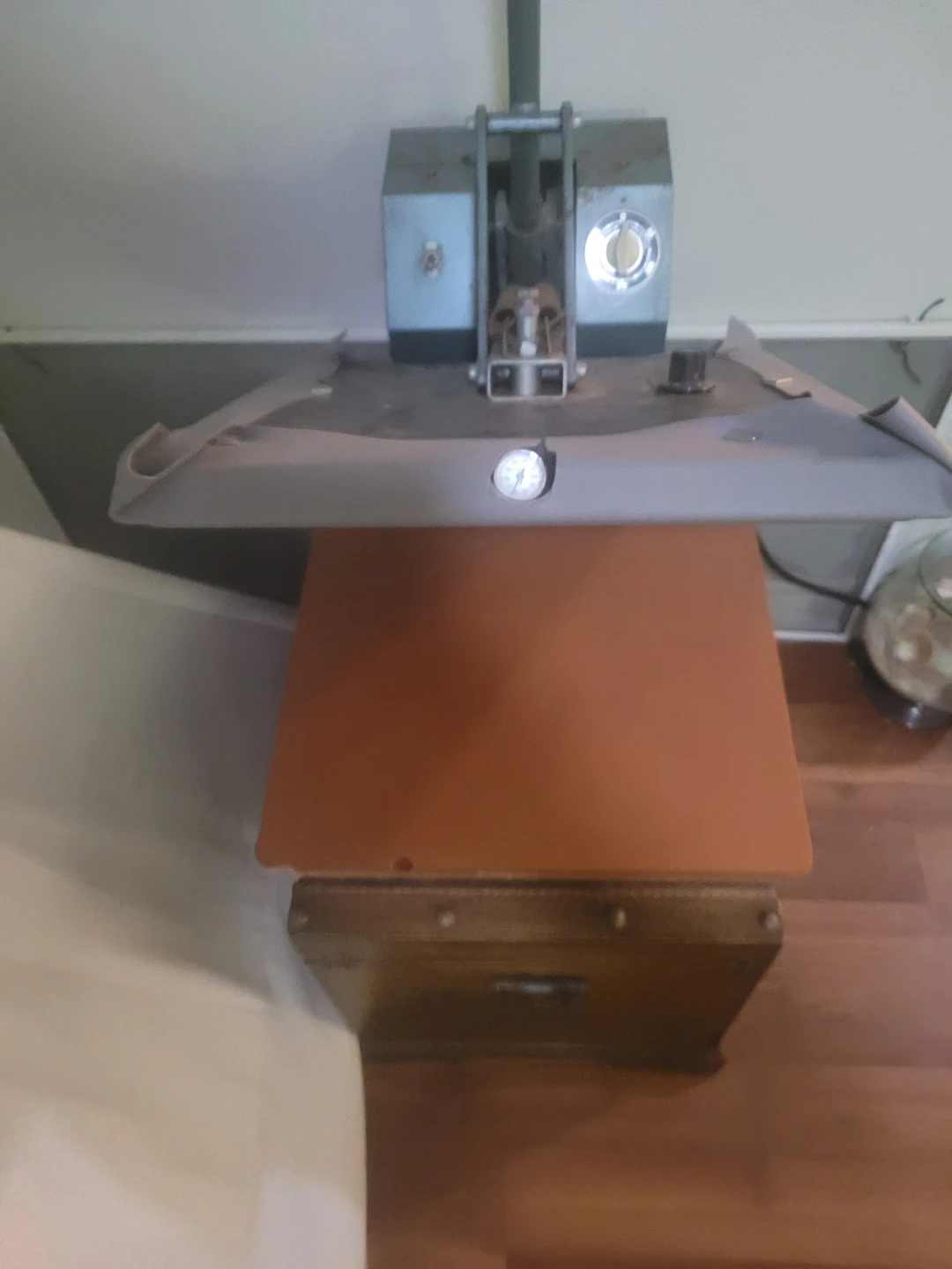 Hix Corporation HT 400 Heat Press