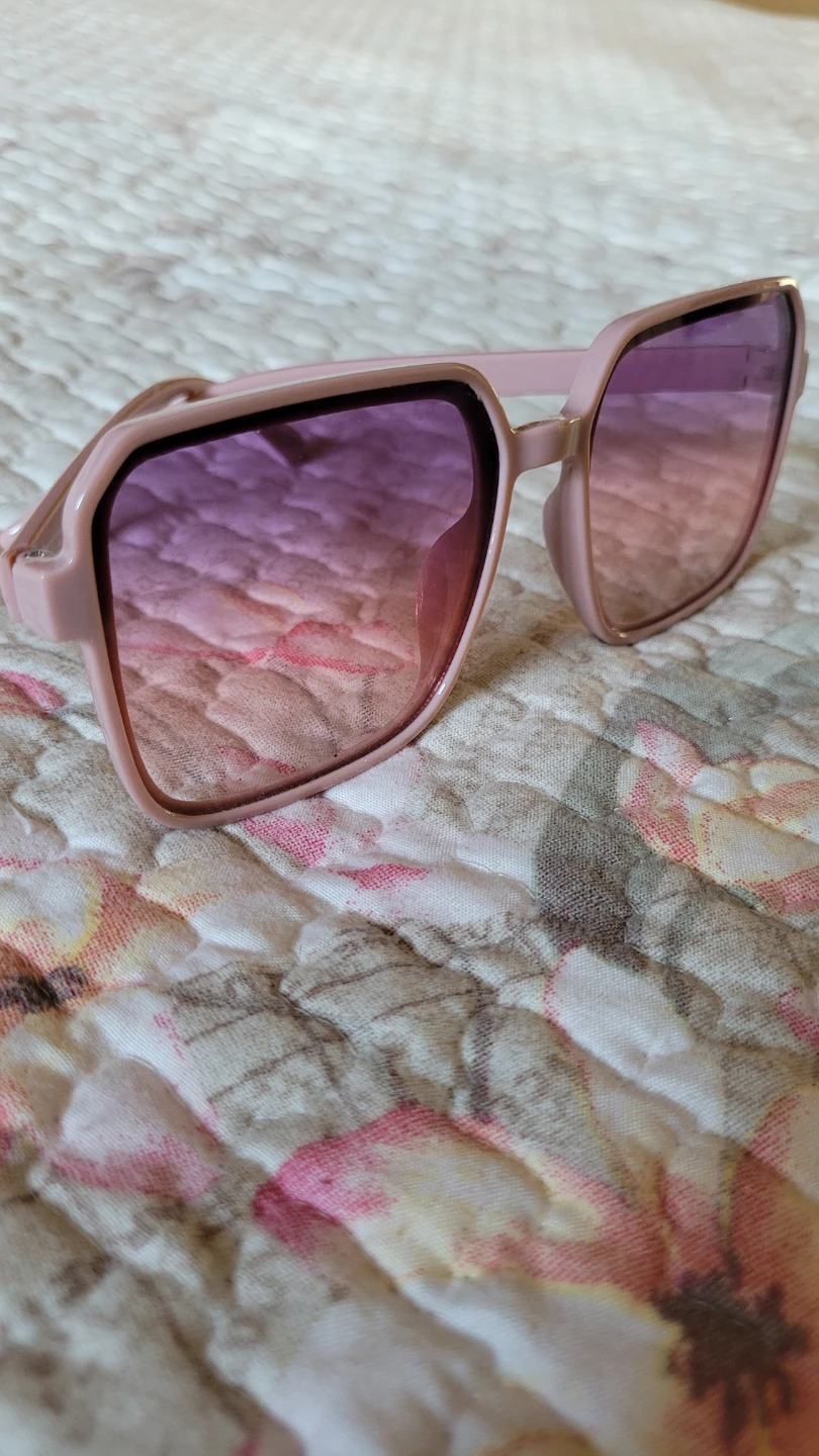 Pink Gradient Frame Sunglasses 🏈 - photo 3