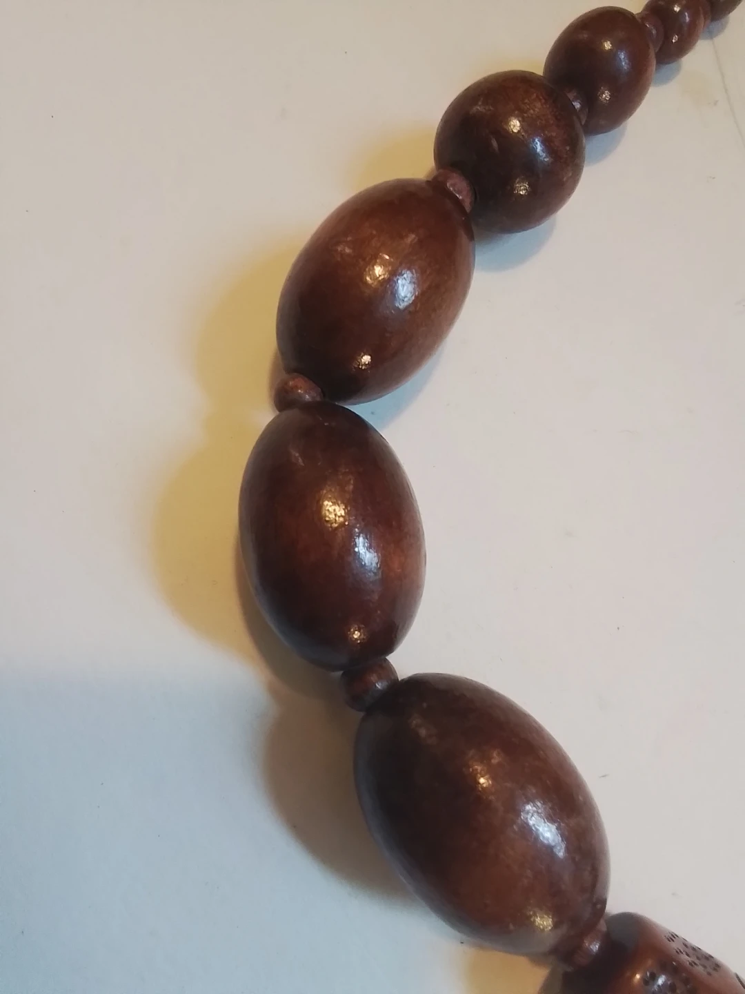 Vintage 1970s UV Reactive Carved Rose & Walnut-Texture - photo 4