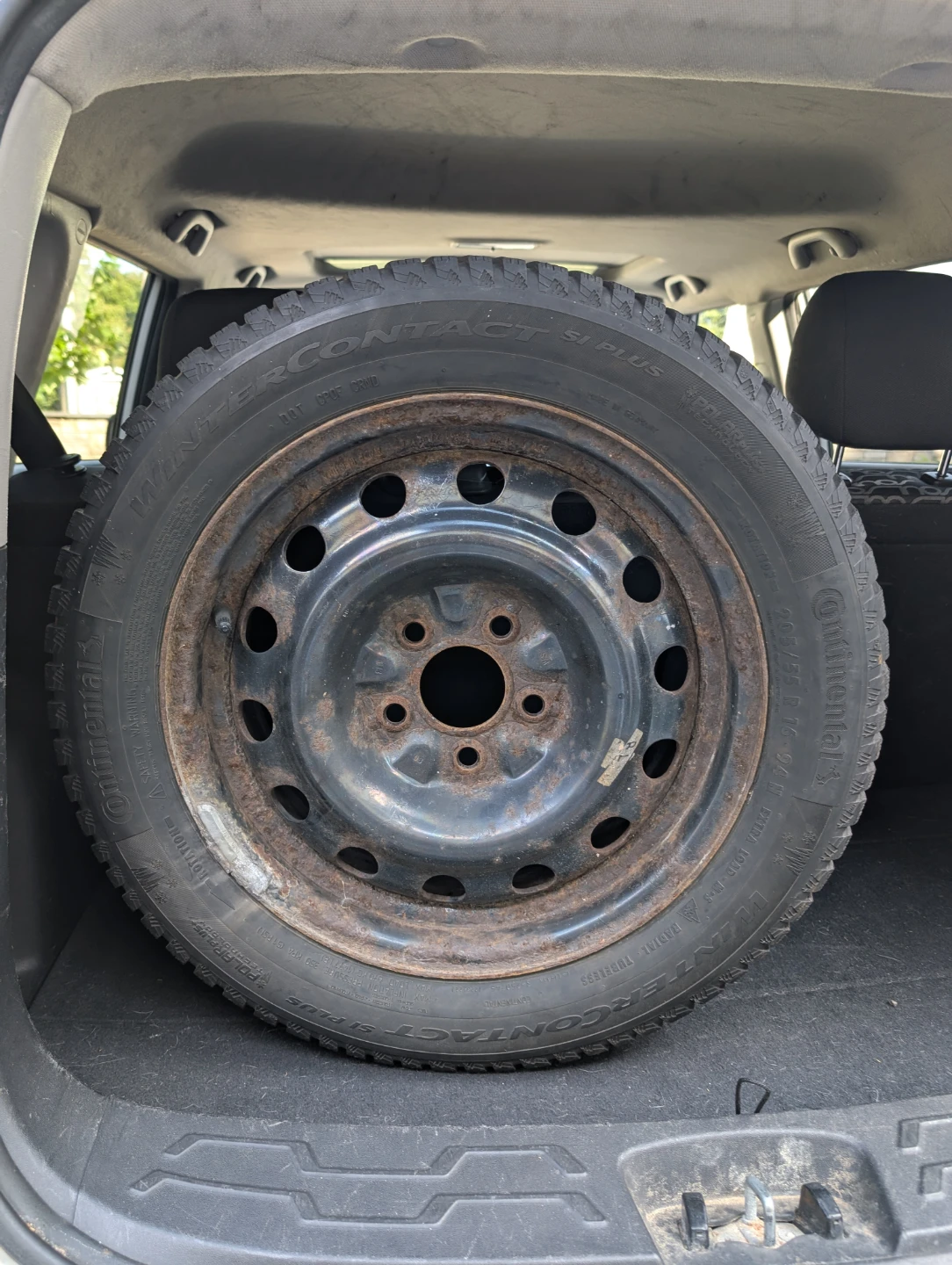 Continental Winter tires. 205/55 R 16 on steel rims - photo 5