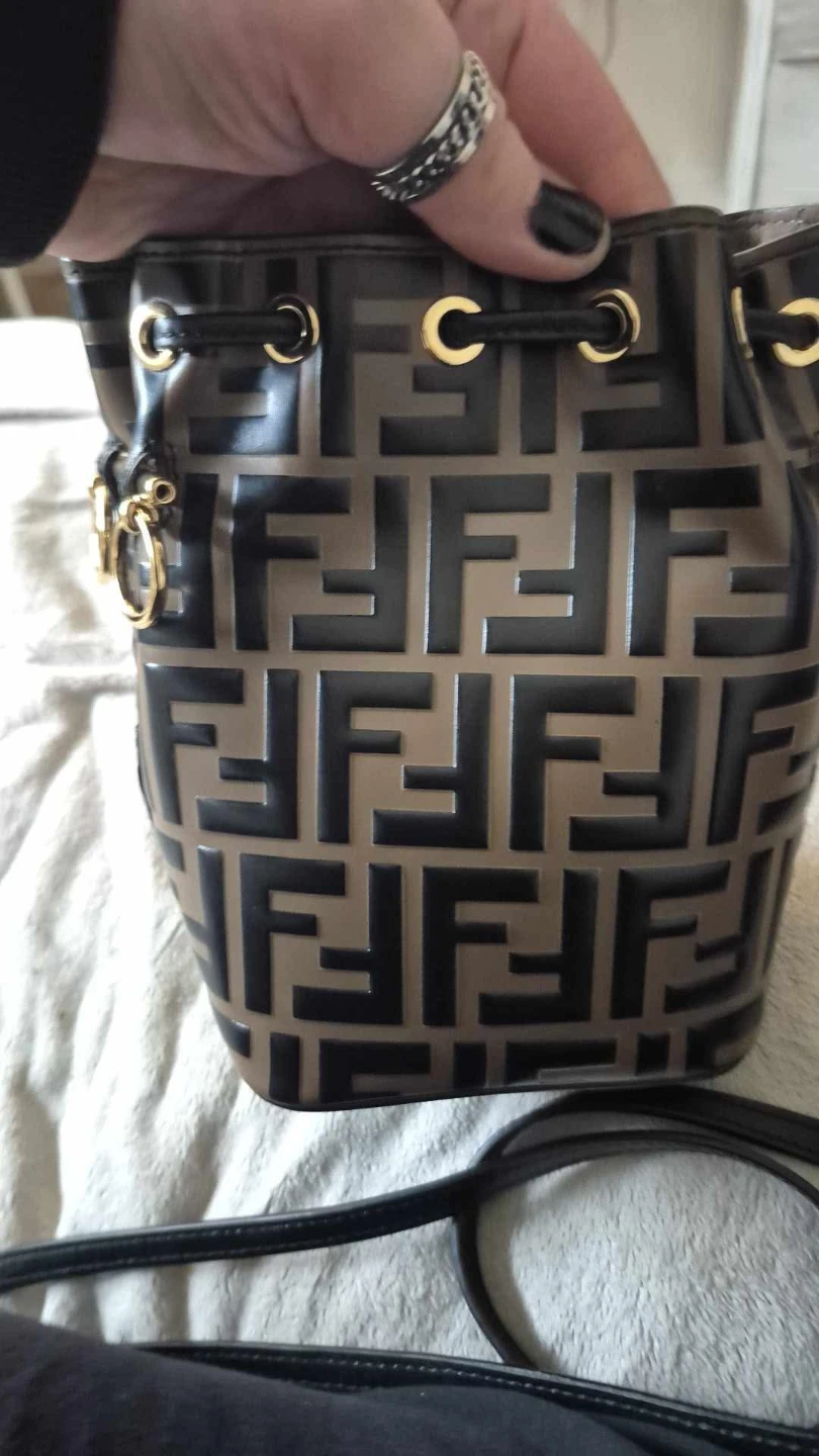 Fendi Mon Tresor Bucket Bag - photo 4