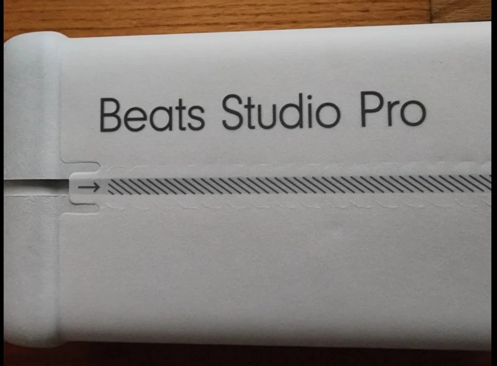 Beats Studio Pro Wireless Noise Cancelling Headphones - photo 2
