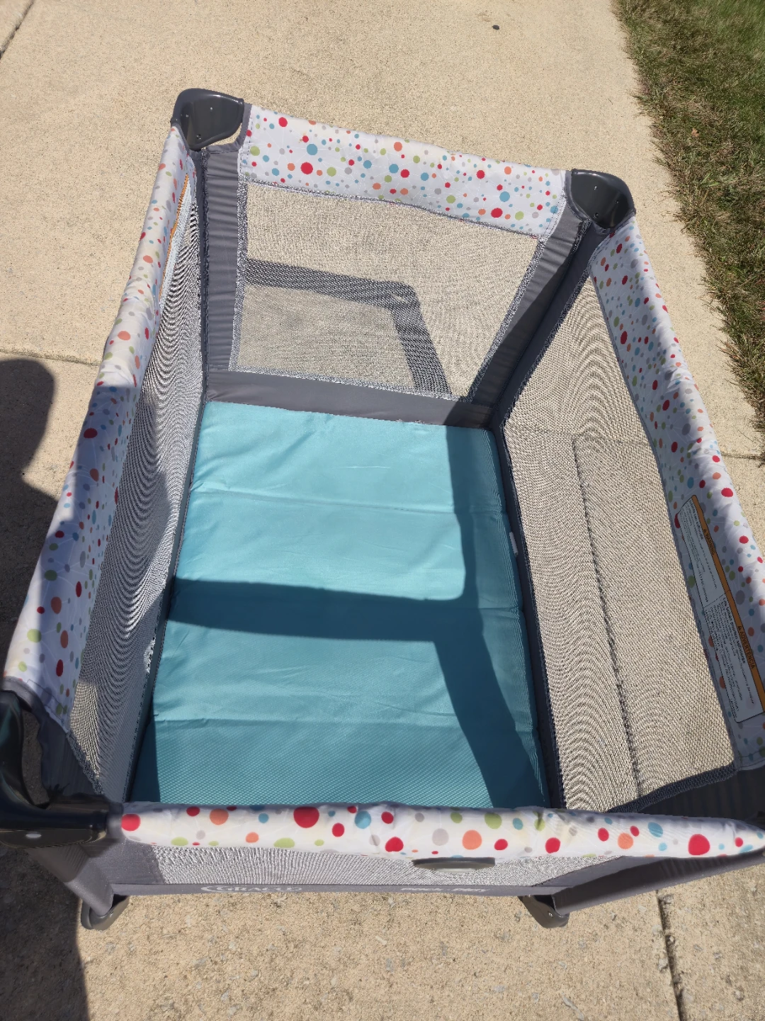 Graco Pack ’n Play Portable Playard w/ Carrying Bag – Clean
