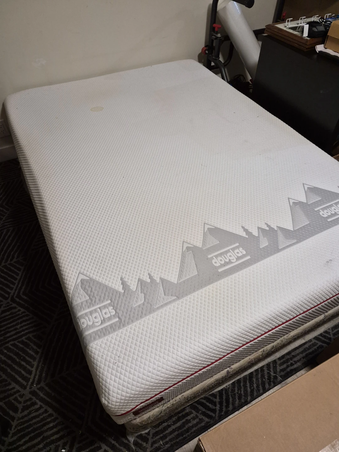 Douglas Double Mattress + Box Spring | Excellent Condition - photo 2
