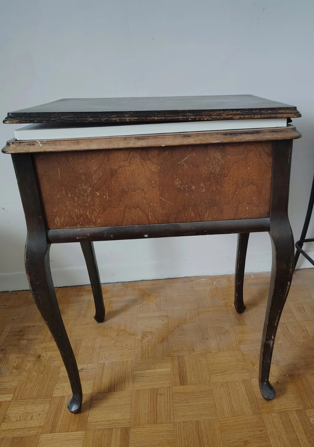 Vintage Wooden Sewing Machine Table - photo 3