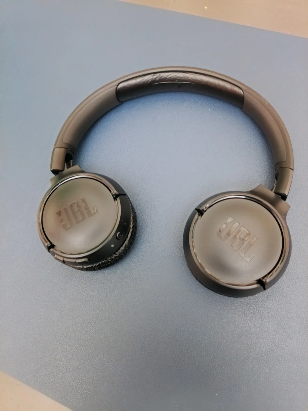 JBL Headphones - photo 2