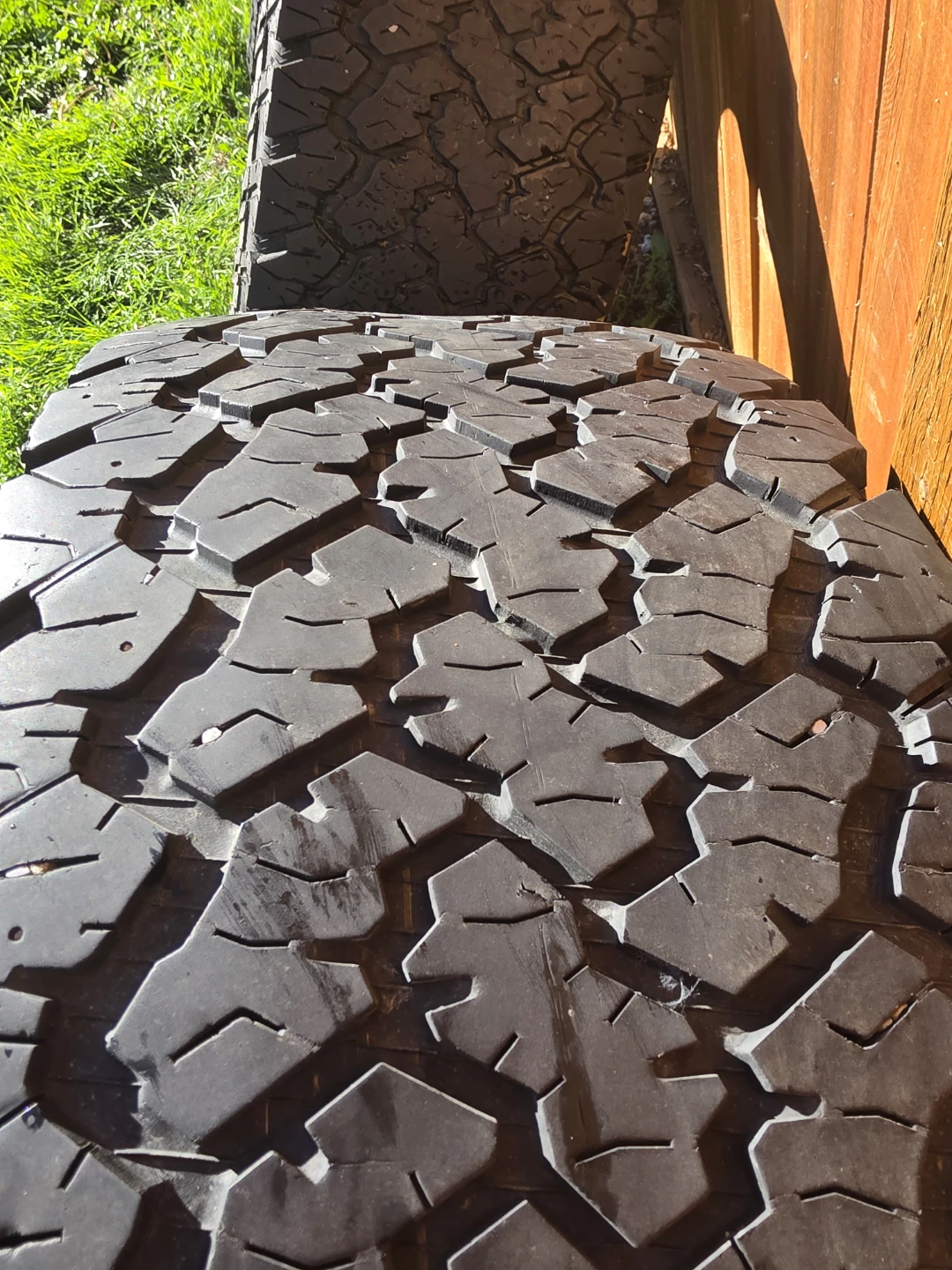 General Grabber AT2 305/50R20 120T M+S Used Tires (Set of 4). - photo 4