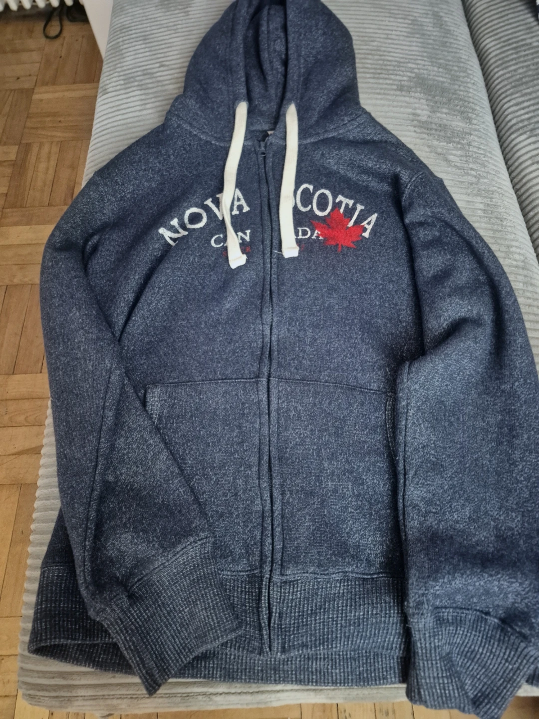 BN)Fundy Resort M/M Nova Scotia Full-Zip Hoodie
