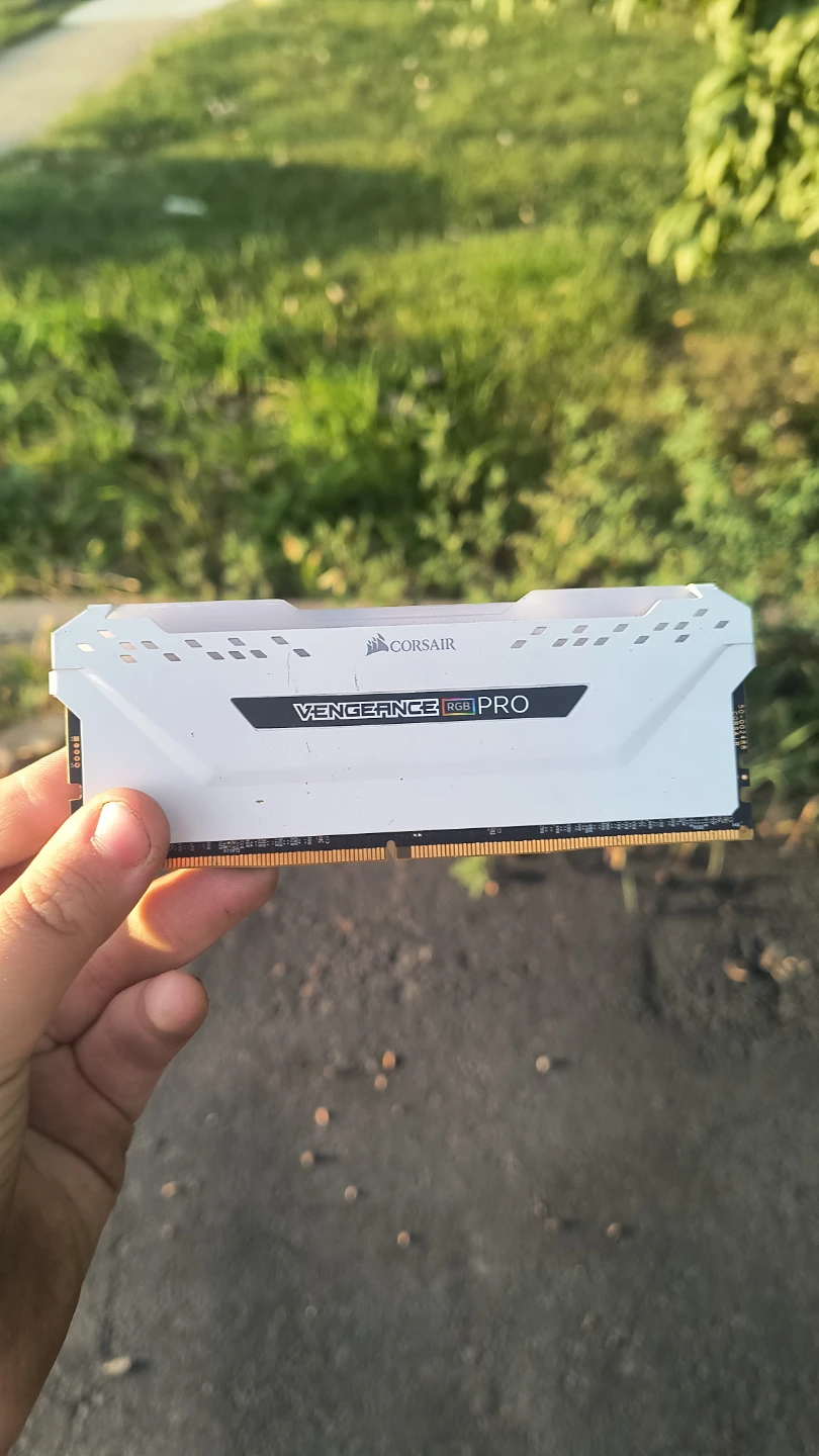 32GB of ddr4 one stick