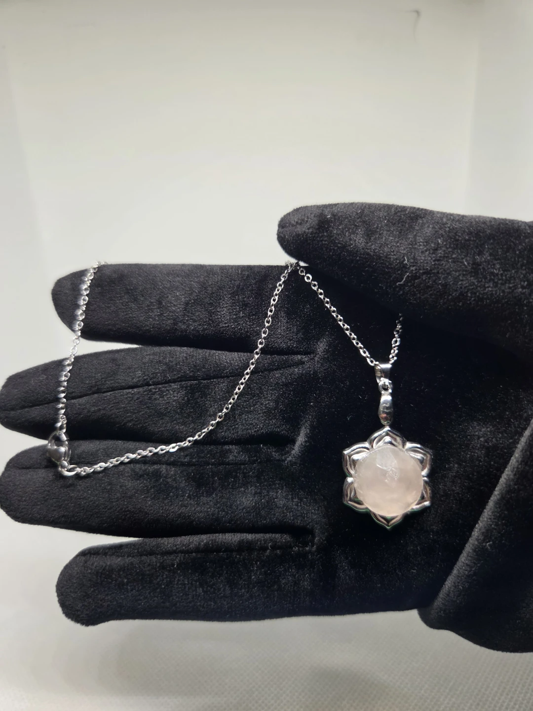 Rose Quartz Silver Flower Pendant Necklace in Stainless Steel - photo 2