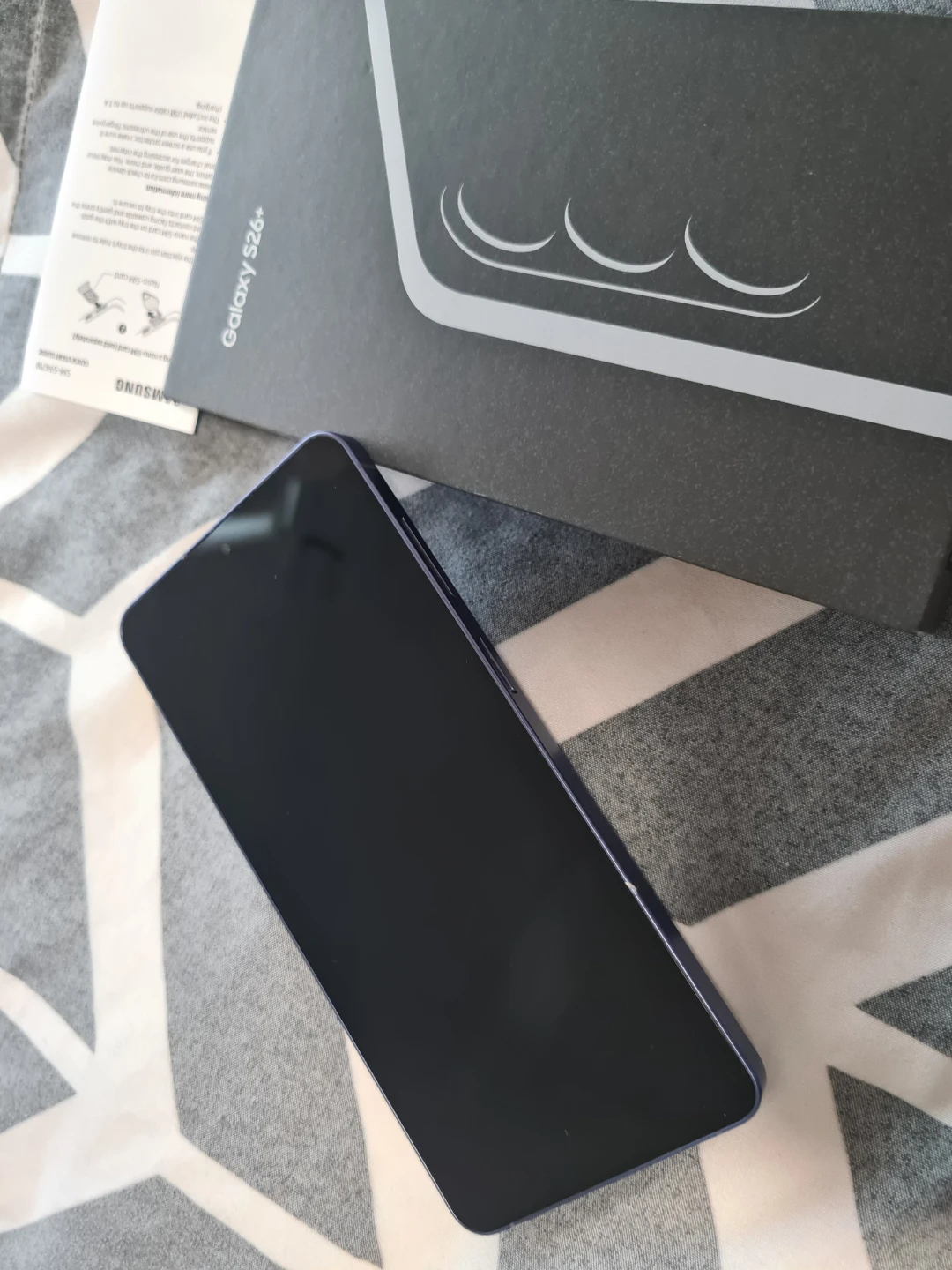 Samsung Galaxy S26+ 512GB – Cobalt Violet – Unlocked – Like New - photo 3