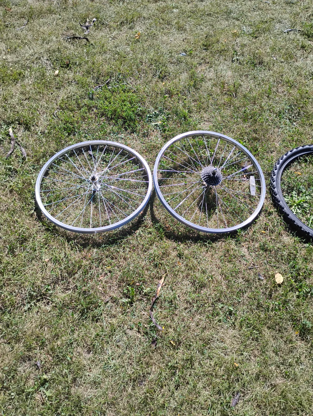 Used Bicycle Tires and Wheels - photo 2