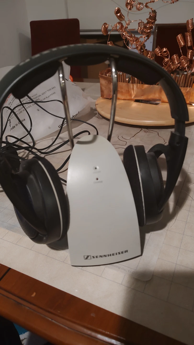 Sennheiser Wireless Headphones with Charging Stand