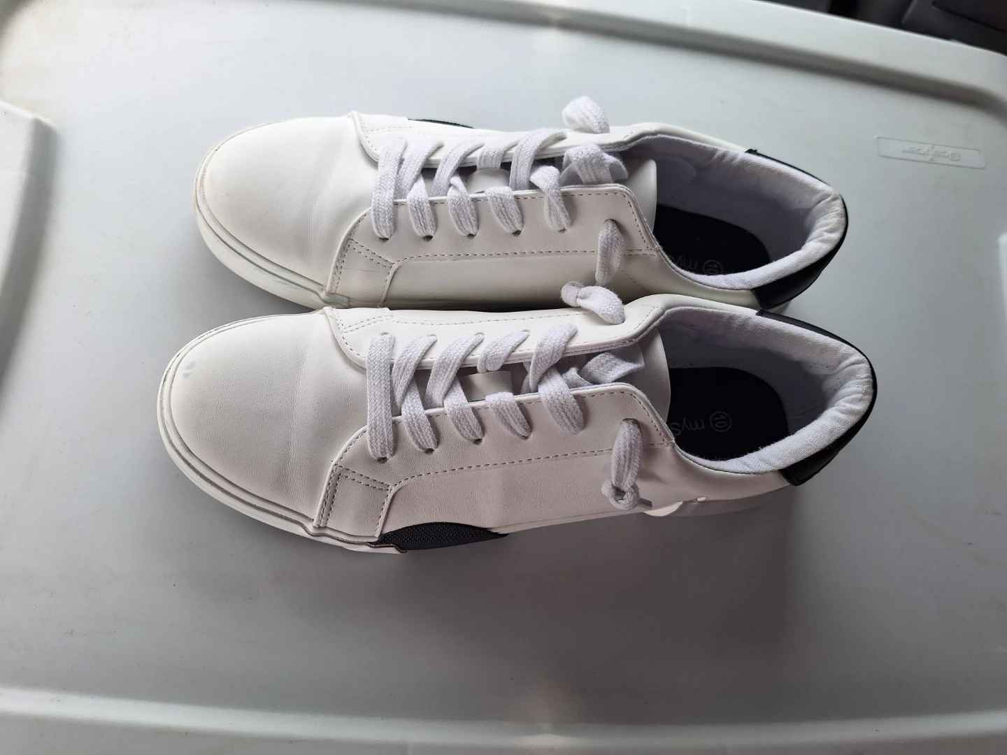 mySTYLE White Sneakers Size 10 (Kit Cat Club rescue)