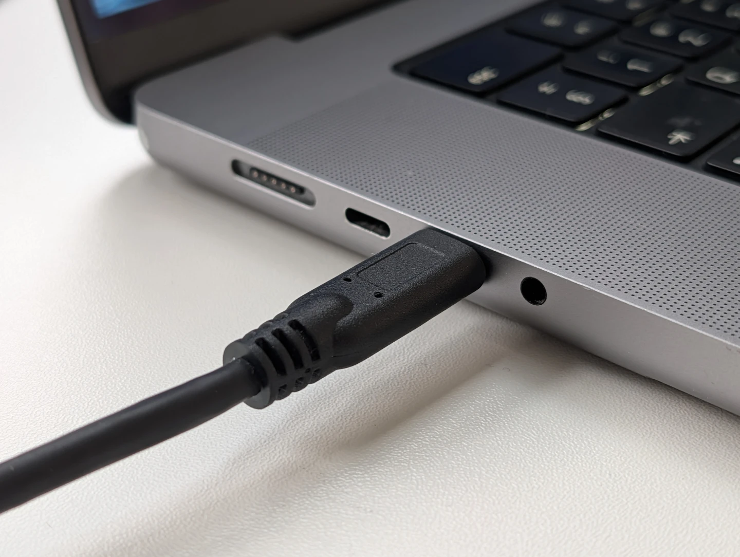 MacBook Pro m1 16' 16gb/512gb (2021) - photo 4