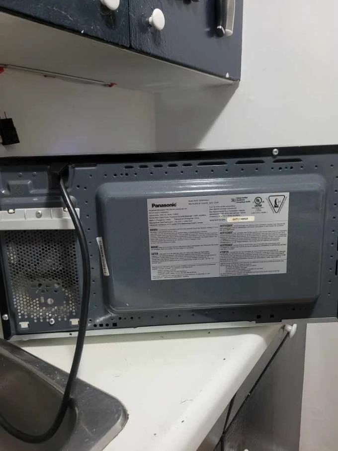 Panasonic The Genius 1100W Microwave - photo 3