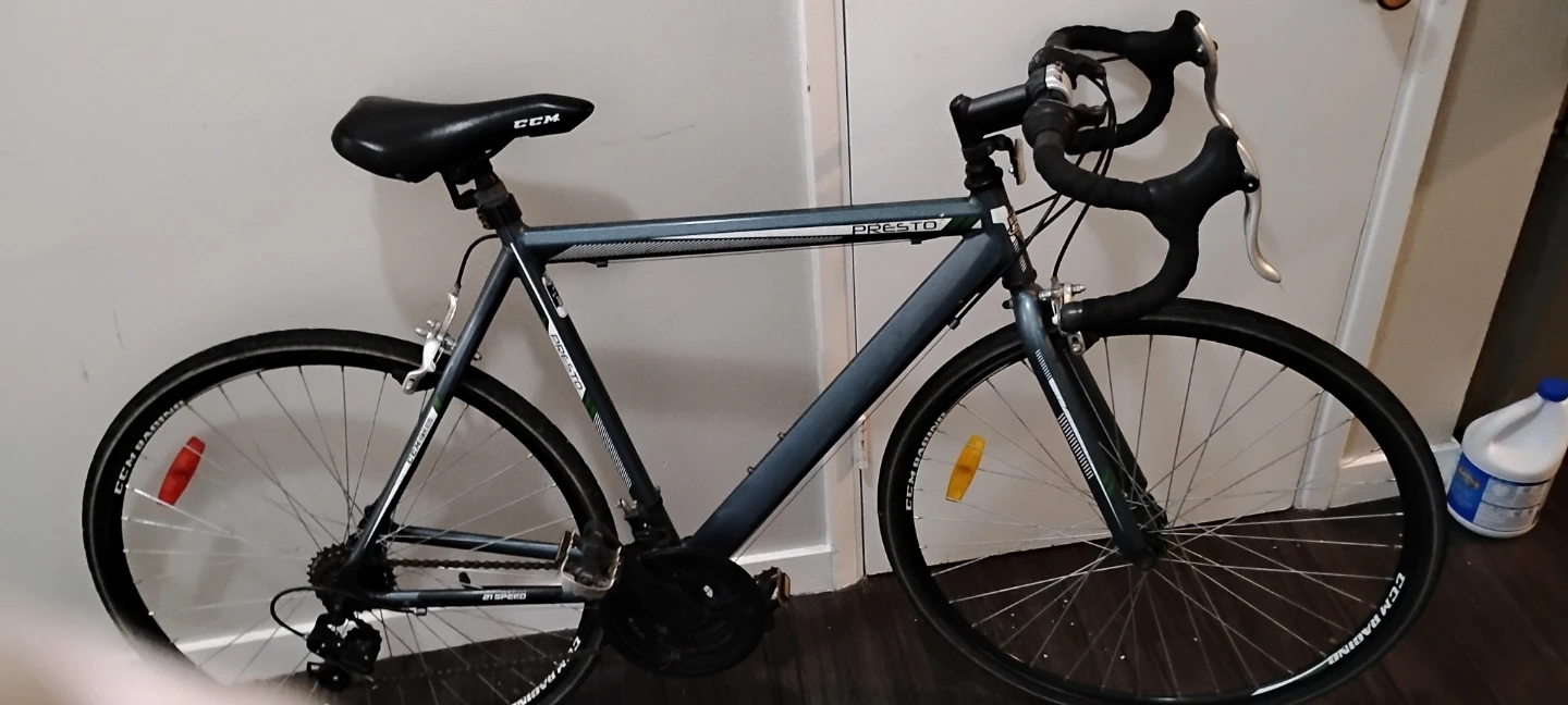 CCM Presto Road Bike 22 inch Frame - photo 4