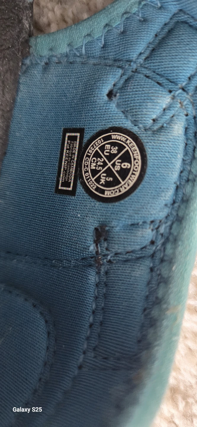 Two pairs of KEEN sandals - photo 3