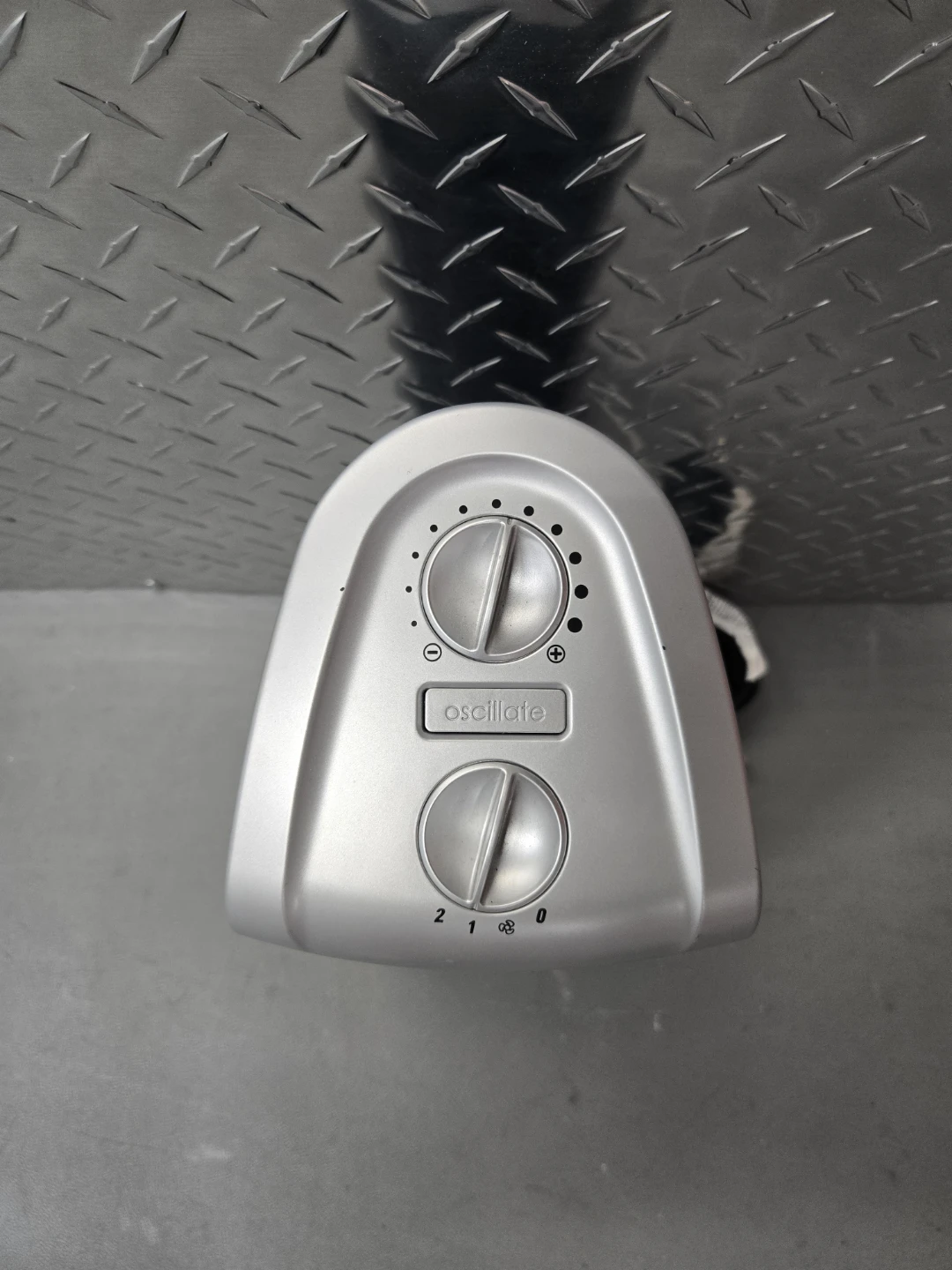 Lasko Oscillating Ceramic Tower Space Heater - photo 3