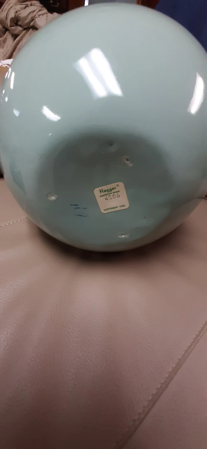 Seafoam Green Haeger vase, #4306. - photo 4