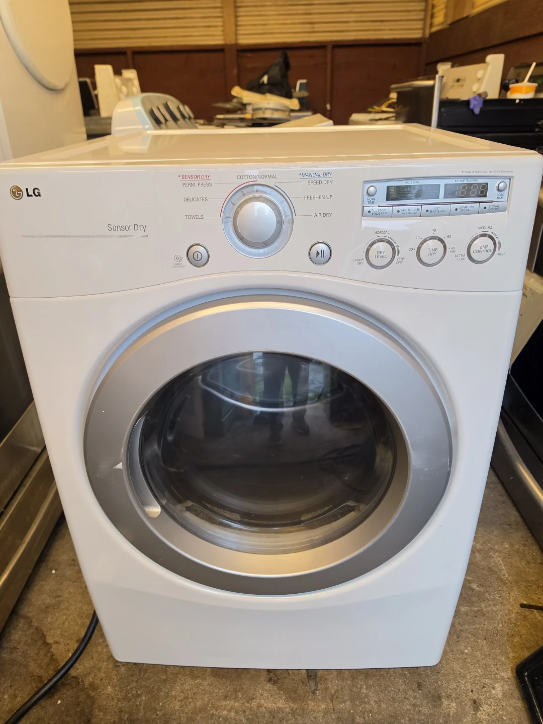 Delivery Available - LG Sensor Dry Front Load Electric Dryer - photo 3