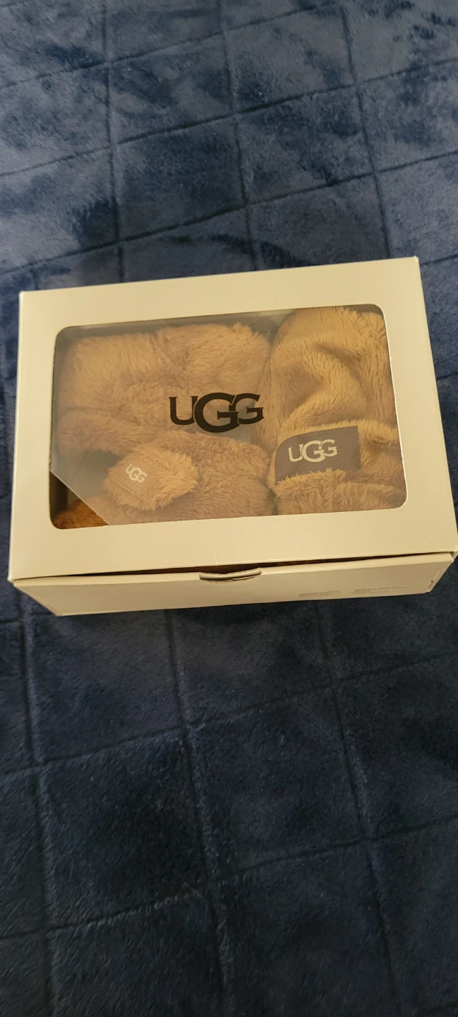 UGG Bixbee and Beanie Set new sz 0/1