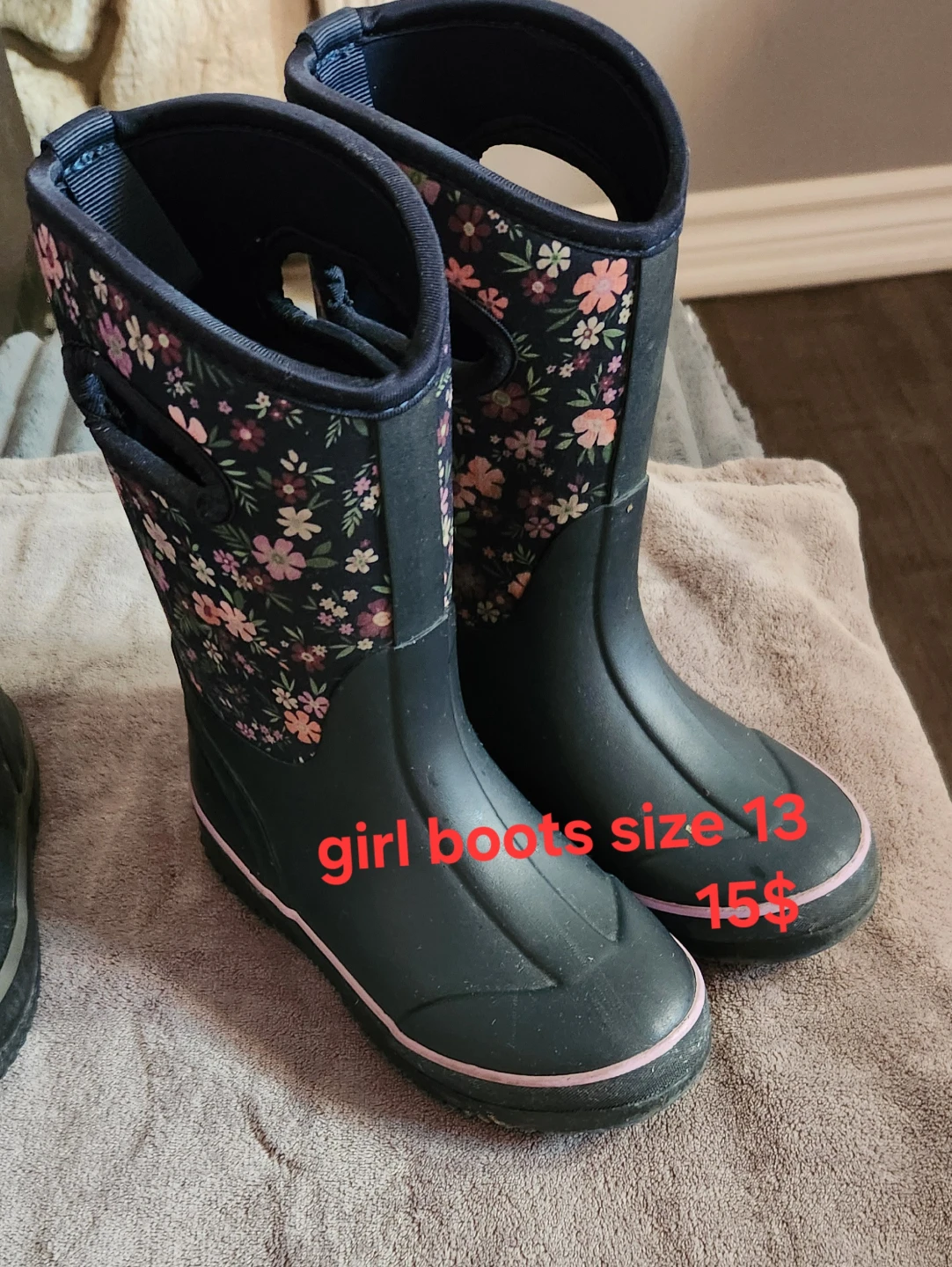 Kids boots