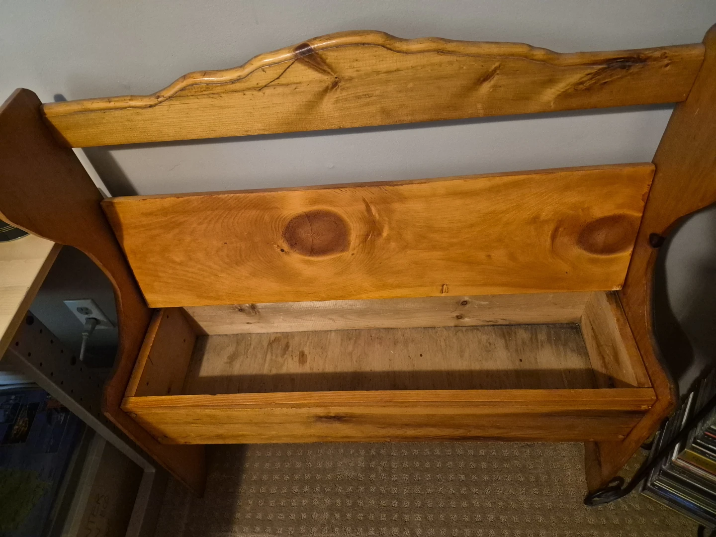 Rustic Pine Storage Bench🏈 - photo 2