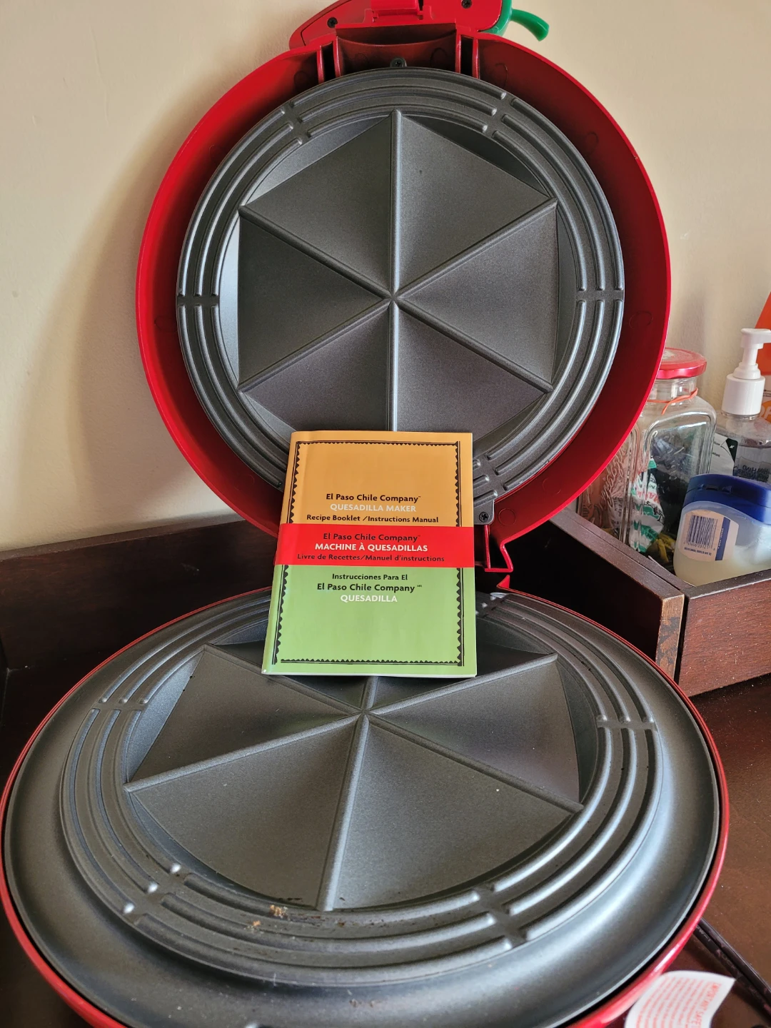 The El Paso Chile Company Quesadilla Maker - photo 2