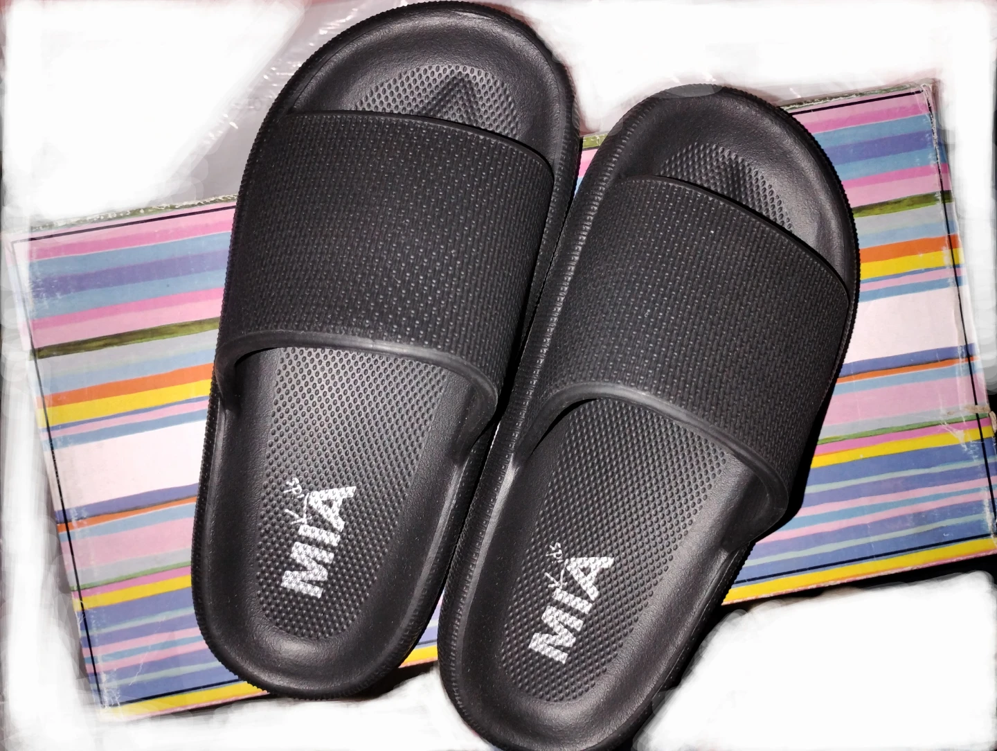 MIA Kids Black Slides Size 30-31 USA 13 kids