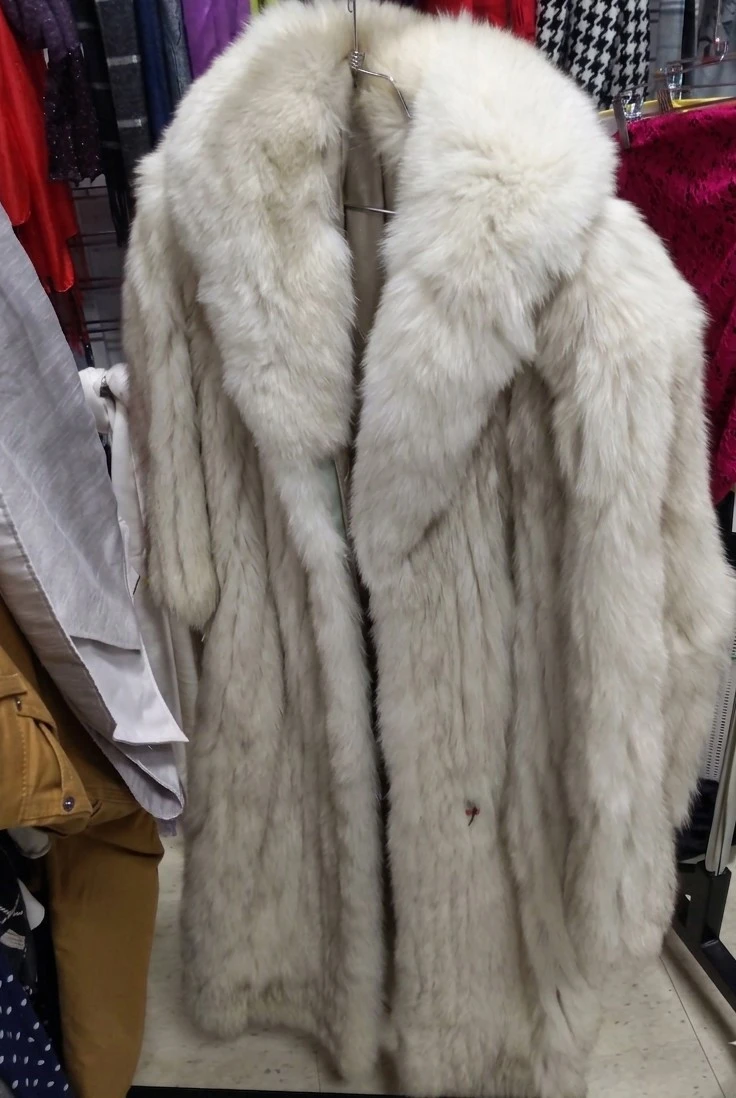 White Fur Coat like new vintage - photo 4