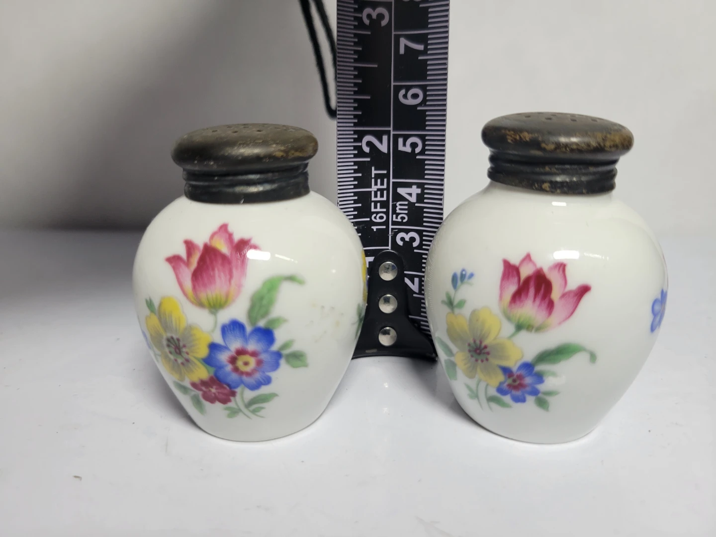 Vintage Thomas Germany Floral Salt and Pepper Shakers - photo 4