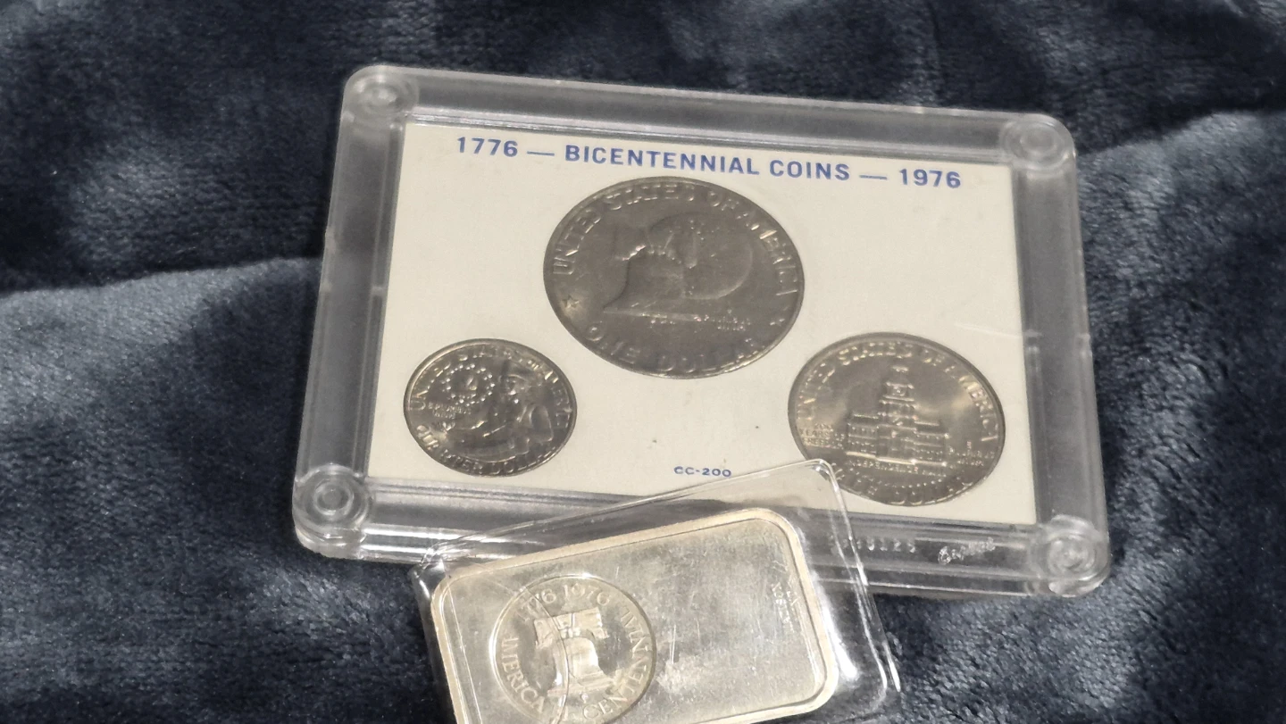 1776-1976 Bicentennial Coins and 1oz Silver Bar