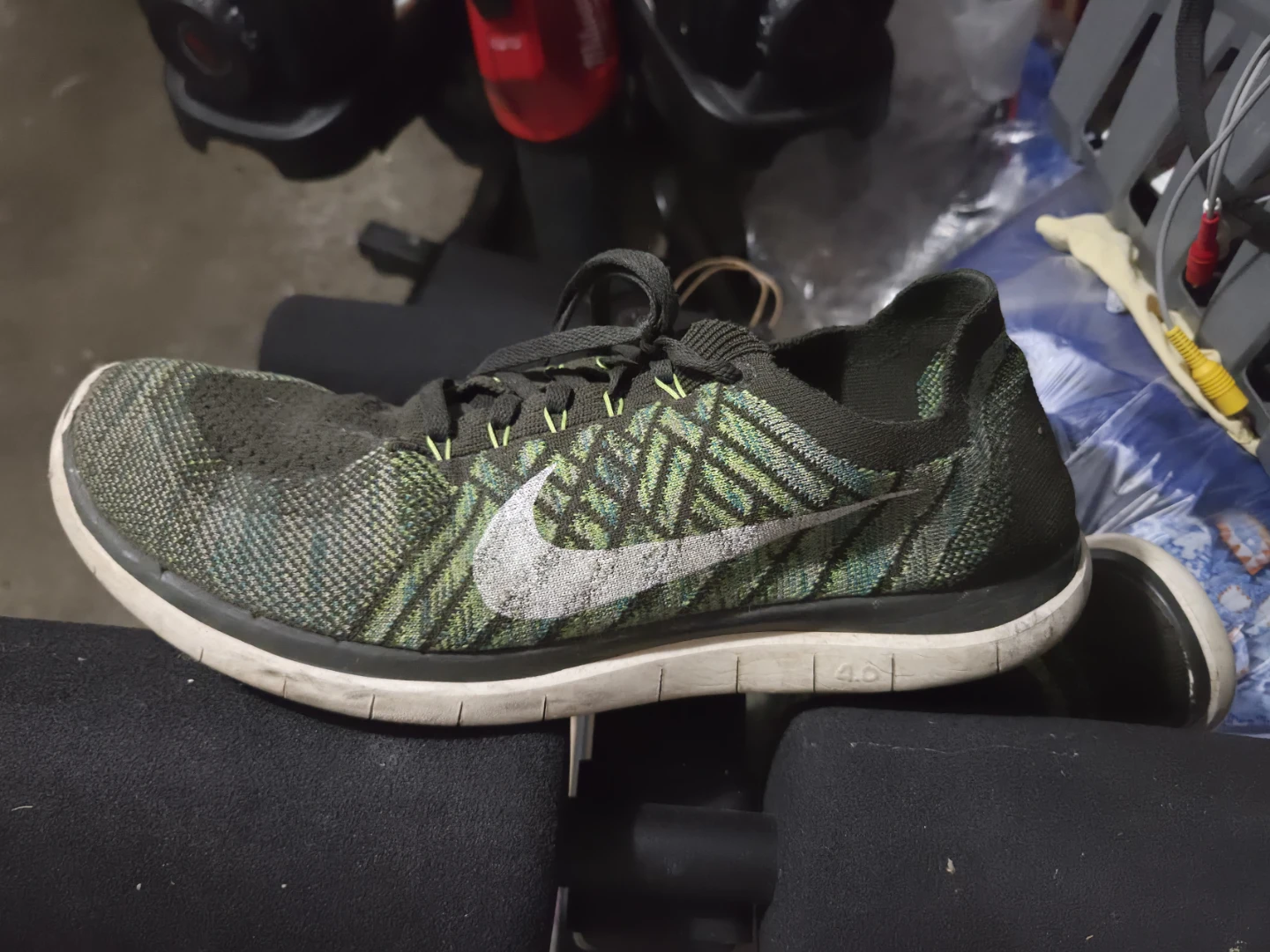 Nike Free 4.0 Flyknit running shoes