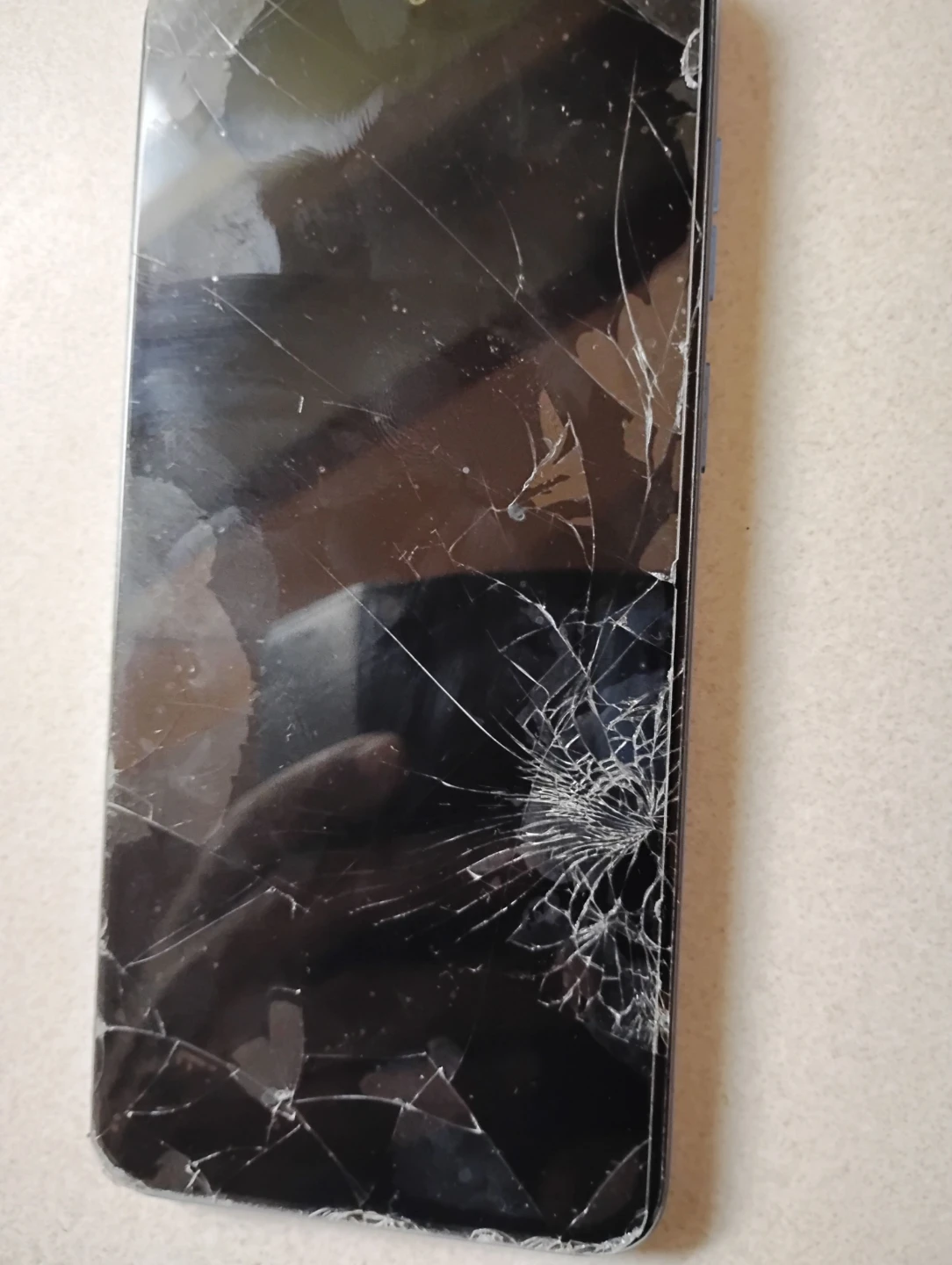 Moto G 2024 with Cracked Screen - photo 2